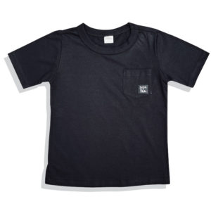 Camiseta Infantil Manga Curta Básica Lisa Bolsinho 1 a 8 anos Preta