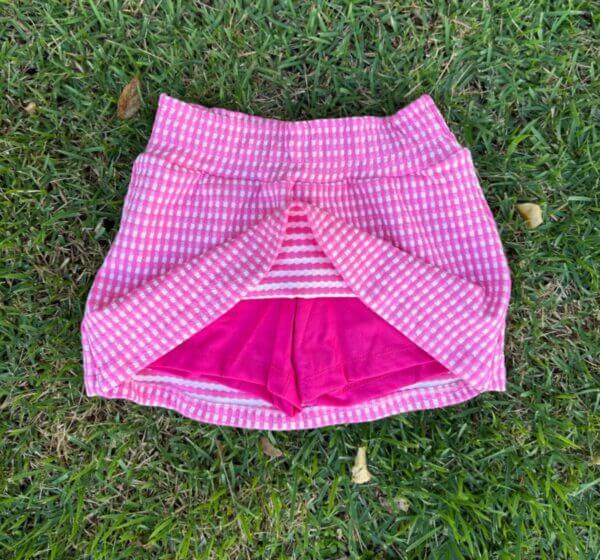Conjunto Infantil Jacquard Saia Short e Ciganinha Xadrez Rosa - Image 7