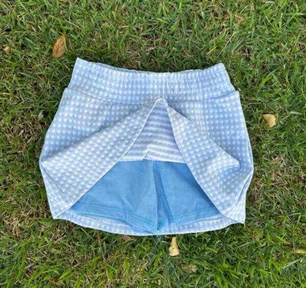 Conjunto Infantil Jacquard Saia Short e Ciganinha Xadrez Azul - Image 4