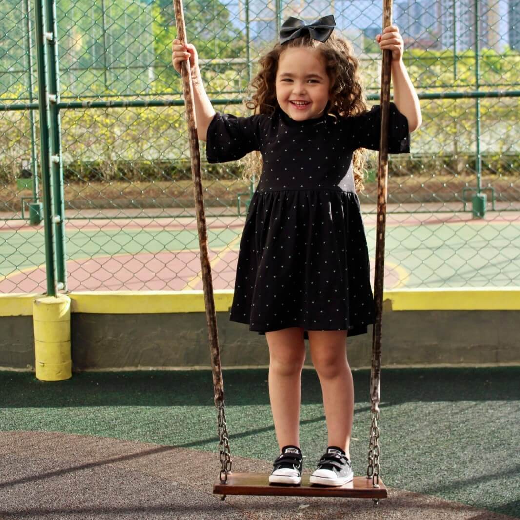 VESTIDO INFANTIL 100% ALGODÃO MANGA DUPLA PRETO CORAÇÕES - Imagem 2